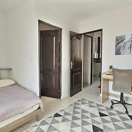Des Appartements Au Calme Dans Un Immeuble Historique Beziers Exterior photo