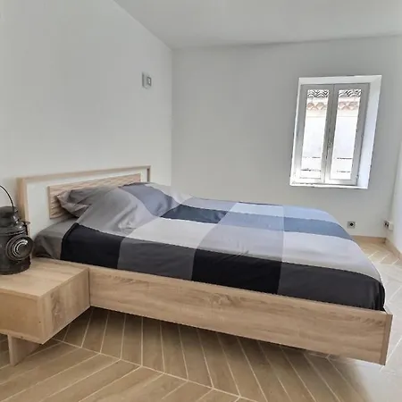 Des Appartements Au Calme Dans Un Immeuble Historique Beziers Exterior photo