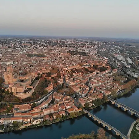 Des Appartements Au Calme Dans Un Immeuble Historique Beziers Exterior photo