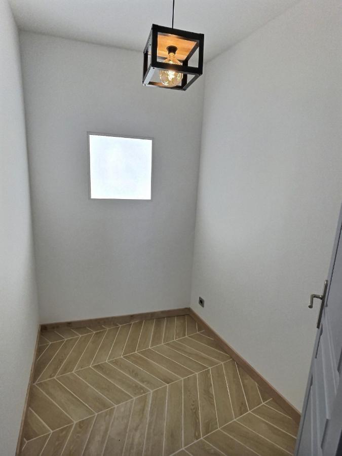 Des Au Calme Dans Un Immeuble Historique Apartment Beziers